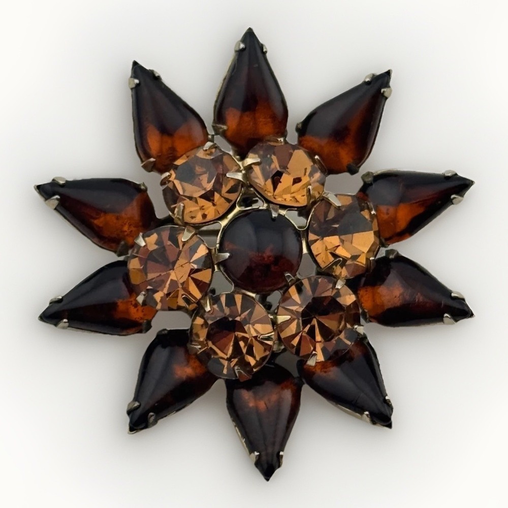 Vintage Weiss Rhinestone Brooch Starburst Design Pin Signed
